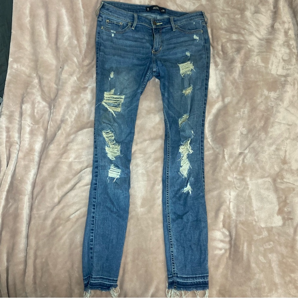 Hollister super skinny ripped jeans